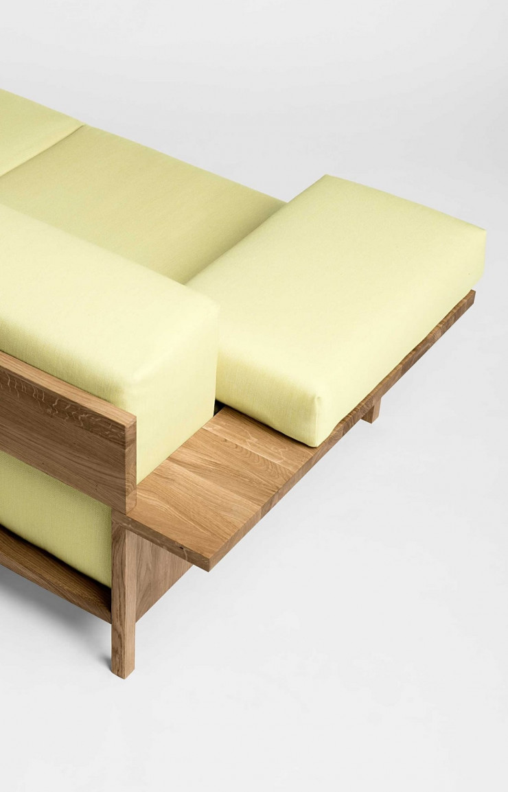 « Mooner », paré d’un tissu de la collection Balder, conçue par Raf Simons et Fanny Aronsen pour Kvadrat.