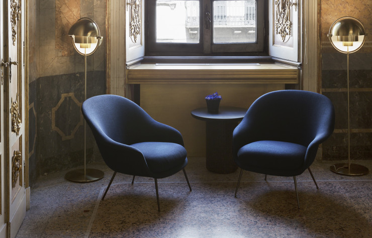 Fauteuils « Bat » de GamFratesi.
