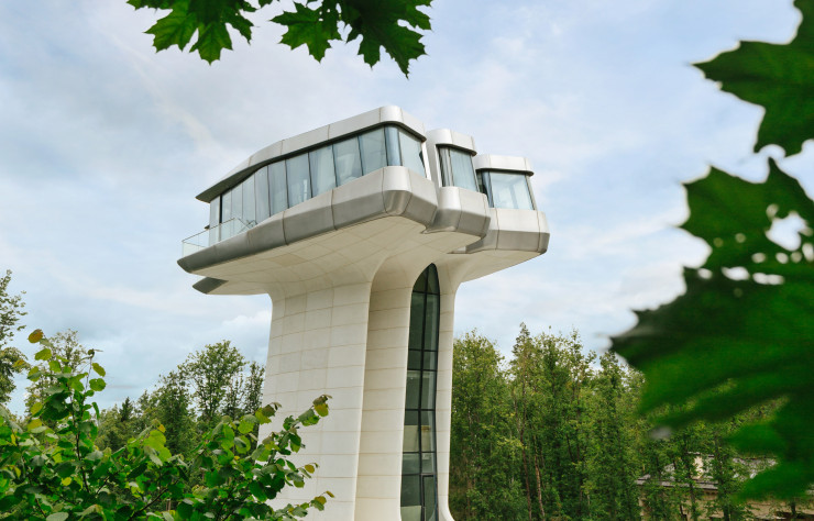 Formes abstraites et structurelles se mélangent pour composer le fameux langage déconstructiviste de Zaha Hadid.