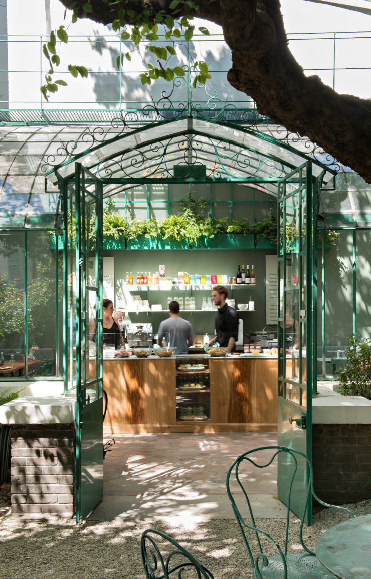 Salades et en-cas frais élaborés par Rose Bakery sont désormais servis tout au long de l’année…