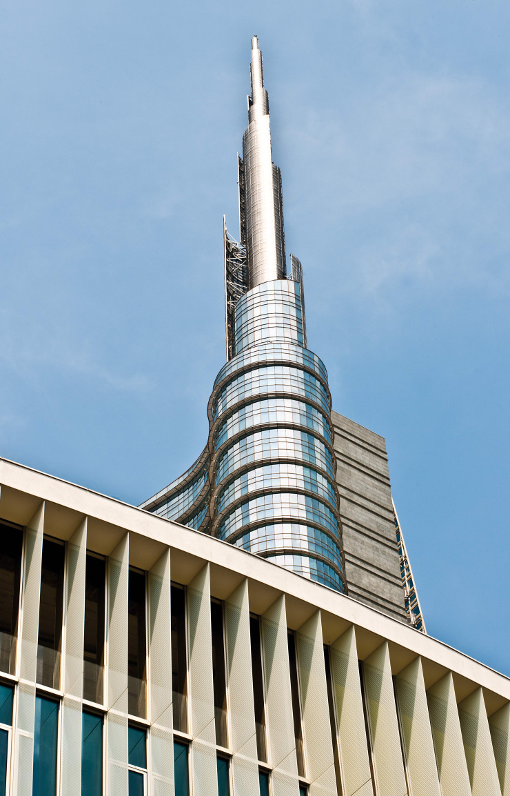 La tour UniCredit, aux faux airs dubaïotes.