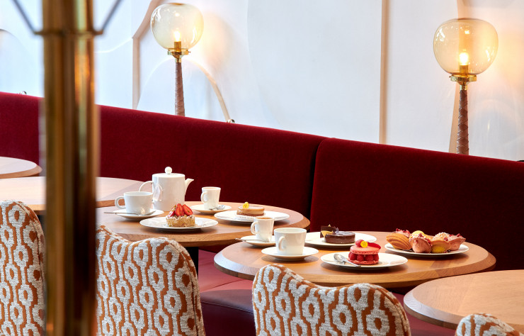 Pierre Hermé ouvre son premier café : la décoratrice Laura Gonzalez y a mis les formes.