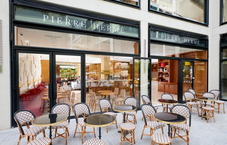 Chaque restaurant ou commerce de Beaupassage possède sa propre terrasse.