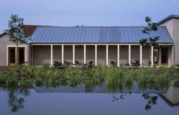 Conçues par l’agence, deux nouvelles galeries s’intègrent désormais à l’architecture vernaculaire reconvertie en temple de l’art.