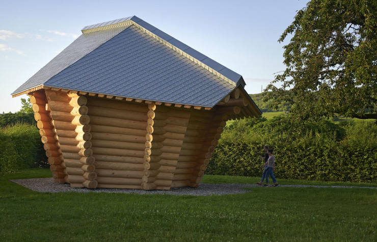 C’est Alexander Braun, spécialiste du bois, qui a orchestré la réalisation de la Blockhaus.