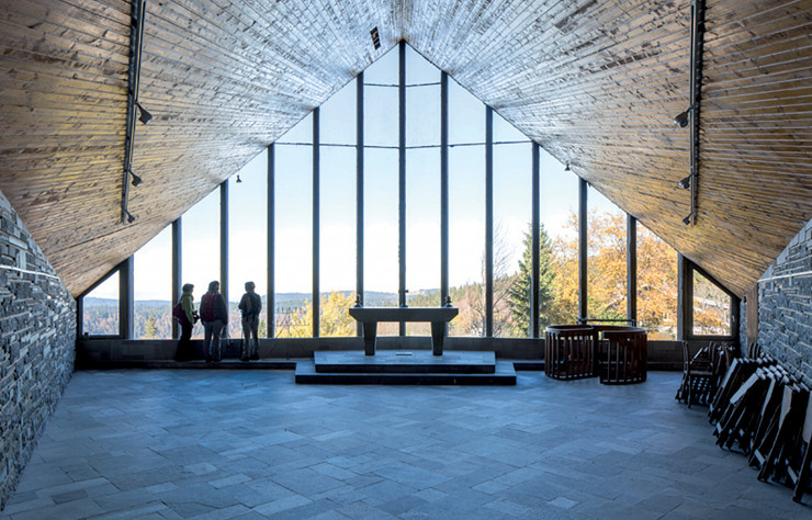 Chapelle Notre-Dame des Chaumes, 1959-1960. Maurice Balland, Dominique-Alexandre Louis, architectes. Le Valtin (88), Grand Est.