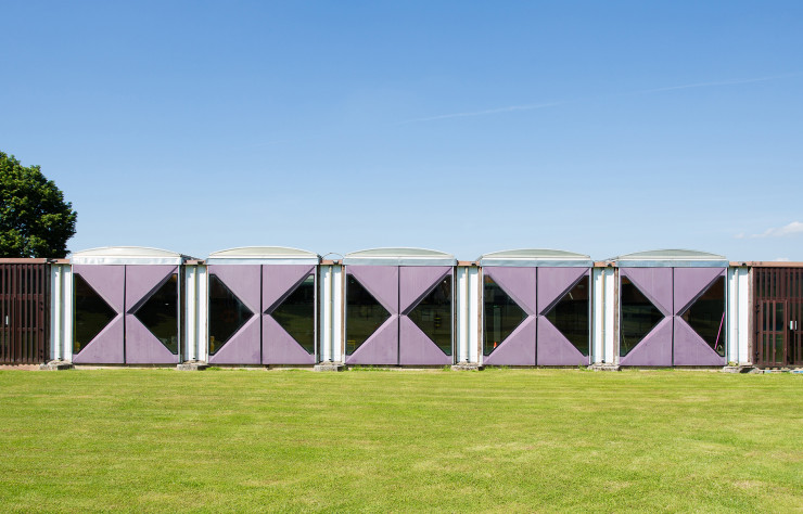 Piscine Caneton, 1977. Alain Charvier, Jean-Paul Aigrot et Franck Charras, architectes à Sézanne (51), Grand Est.