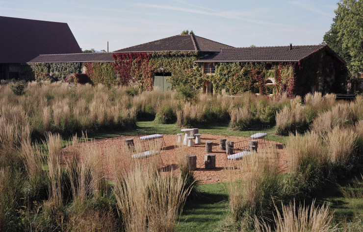 Parc de l’hôtel-restaurant Troisgros au domaine des Ormes, à Ouches, dans la Loire (2017).