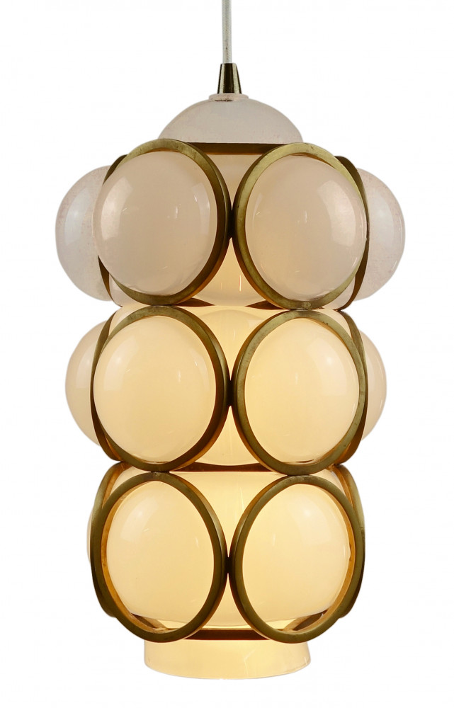 10/ Suspension Circle en verre soufflé et bronze, 696 €. Vanessa Mitrani.