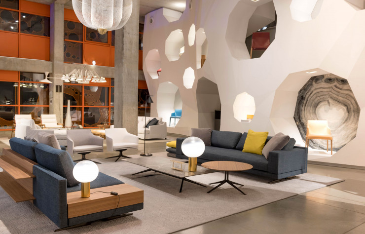 L’exposition s’installe dans le showroom RBC Lyon, dans le Cube Orange de Jakob + MacFarlane.