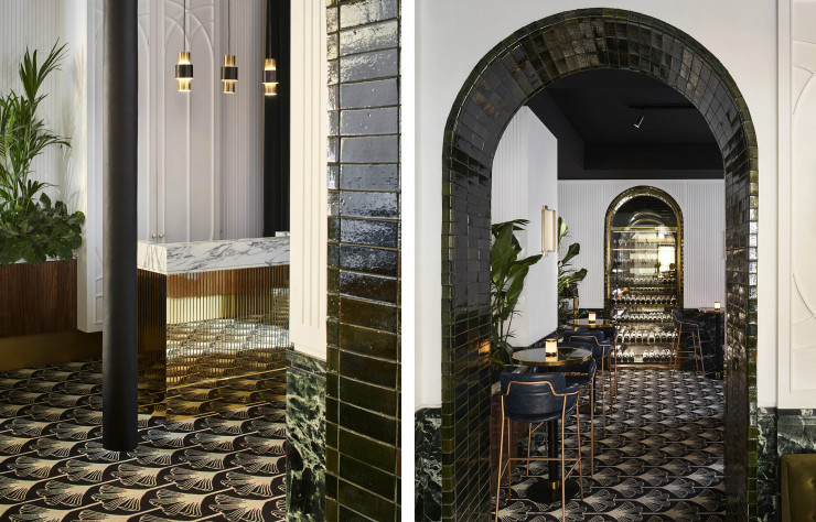 Revisités en noir et blanc, les motifs Art Nouveau renforcent la continuité entre les espaces historiques et contemporains.