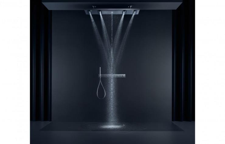 A peine conçu, le nouveau jet PowderRain se décline du robinet à la douche.