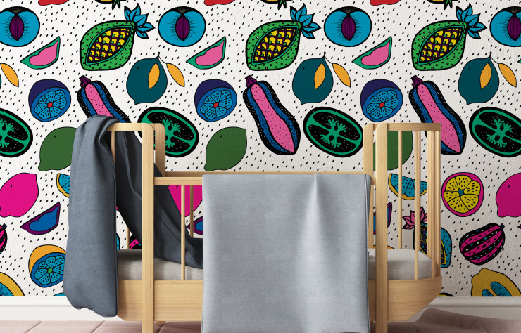 Papier peint à motifs de fruits exotiques « Anaki », design Sandrine Alouf (Au fil des Couleurs).