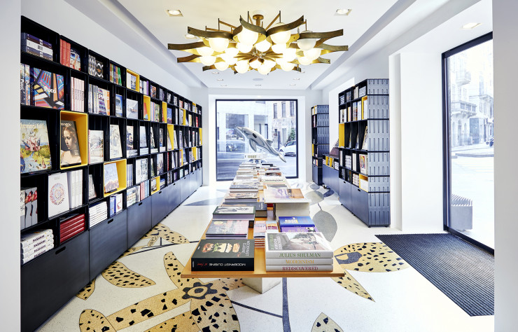 La nouvelle boutique Taschen, à Milan, revue par le designer.