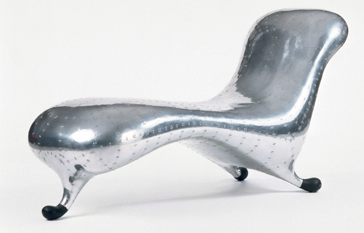 La Lockheed Lounge, adjugée 3 millions d’euros, à Londres en 2015 : l’œuvre la plus chère du monde signée par un designer contemporain.