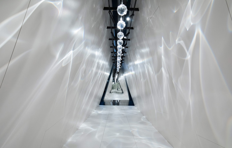 Adaptée aux sols et aux murs, la gamme « Dekton » résiste à des températures extrêmes, à l’abrasion, aux rayures, aux UV et peut même se poser à l’extérieur.