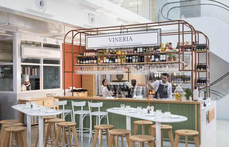 Le corner dédié au vin, chez Eataly.