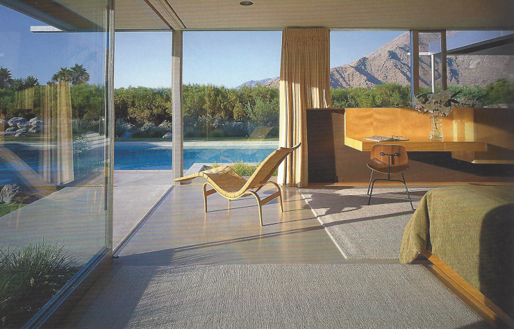 Fauteuil « Pernilla » de Bruno Mathsson (1943), dans la Kaufmann House de Richard Neutra, bâtie en 1946 à Palm Springs.