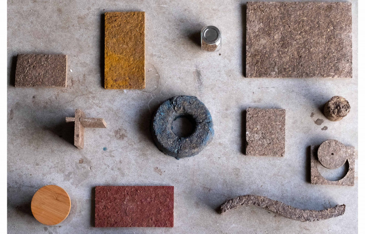 Le projet Manureality de Studio Tinus interroge sur la possibilité d’intégrer des objets en excréments équins dans nos intérieurs.
