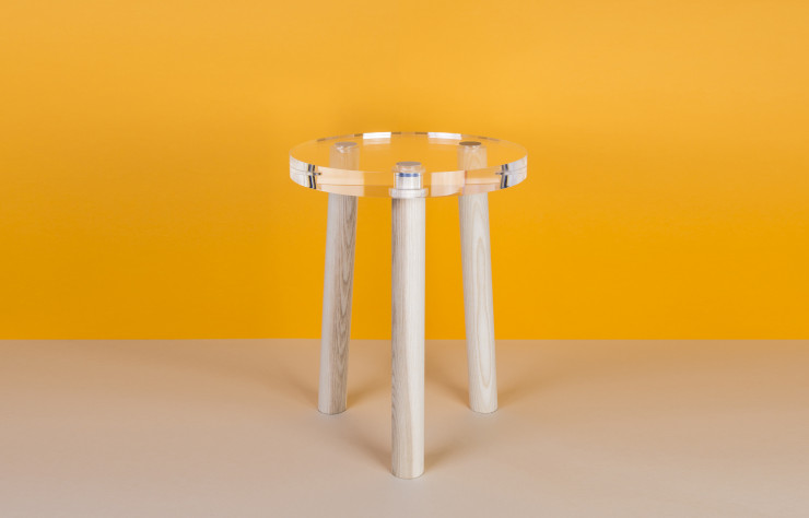 Tabouret « Paysan », en Plexiglas et frêne.