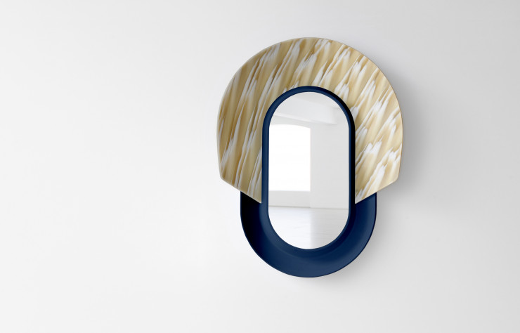 Miroir en acétate de la collection « Mask Mirrors ».