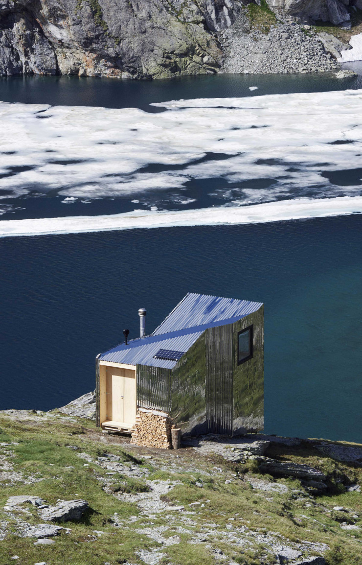 « On Mountain Hut » (2019).