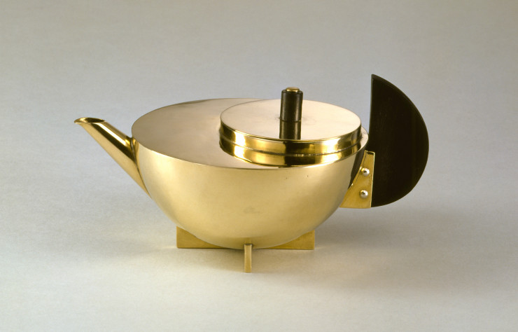 La théière MT 49 de Marianne Brandt (1924).