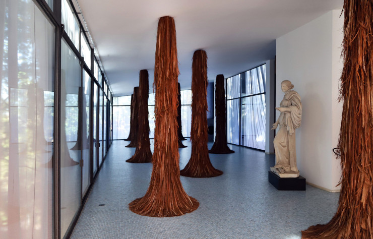 Construite entre 1950 et 1951, la Casa de vidro abrite l’installation « Jardin suspendu » depuis le 10 août dernier.