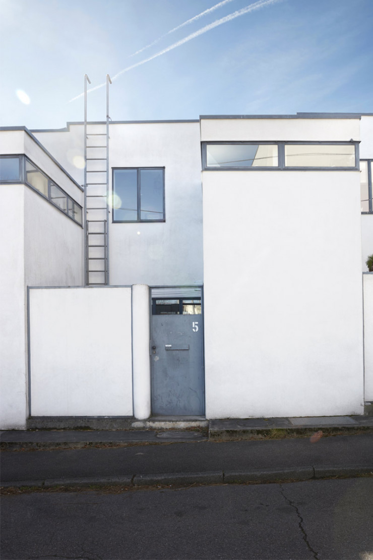 Le lot 5-9 réalisé par J.J.P. Oud, architecte néerlandais devenu célèbre avec le mouvement De Stijl.