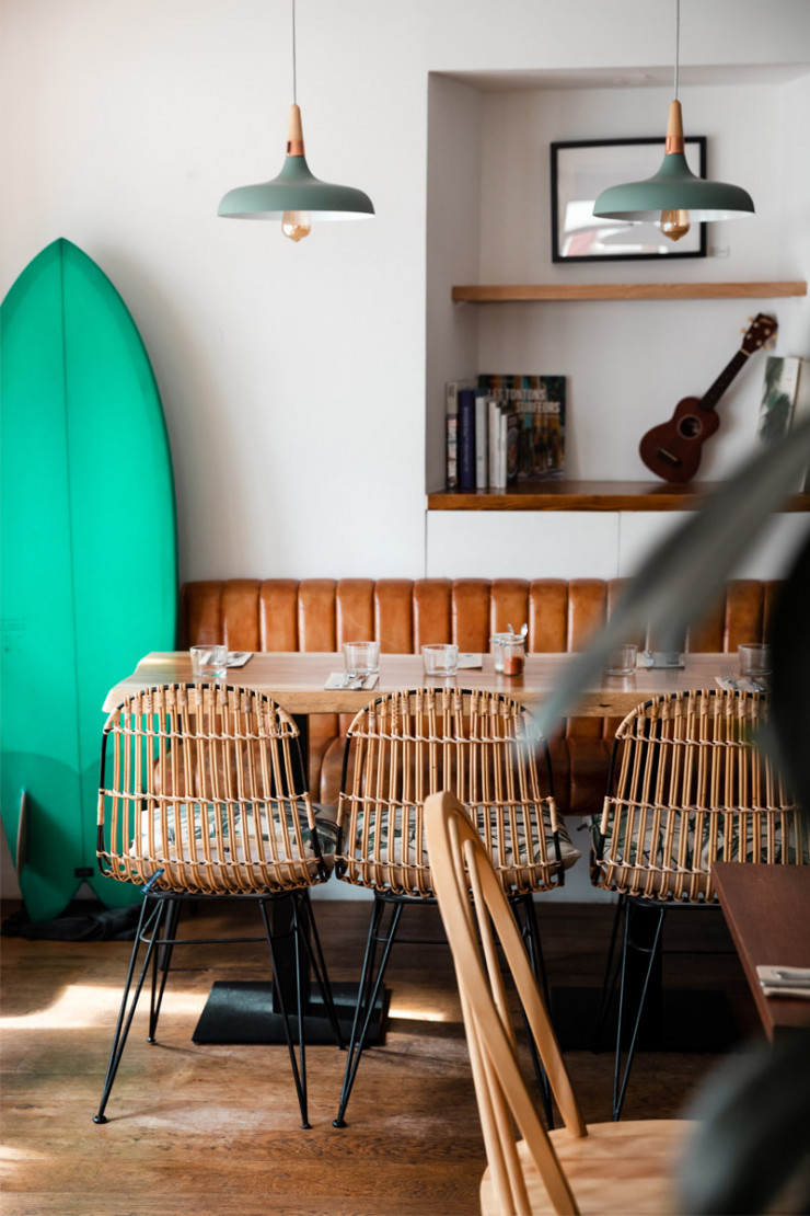 Chez Saline, rue Gambetta : toujours du ceviche et des poke bowls en tête d’affiche et, désormais, des plats chauds au menu.