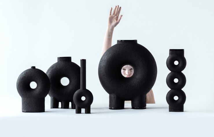 Vases Kumanec de Yakusha Viktoriya. Modèle : Lidia Slobodenyuk. Stylisme : Tetyana Likarenko et Olga Fradina.