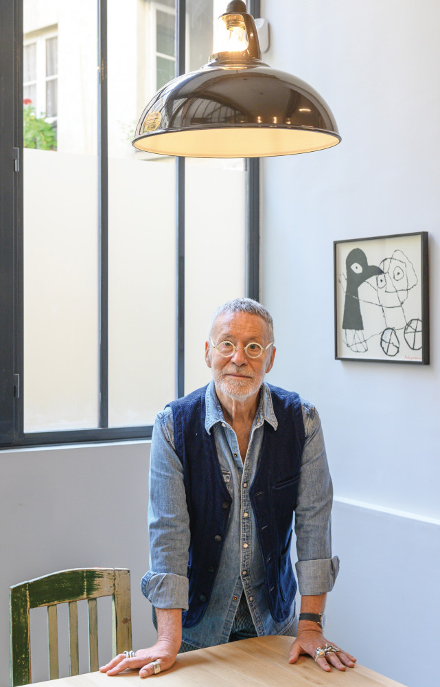 Daniel Rozensztroch illustre directeur artistique de la maison a repensé et réaménagé l'espace de 500 m2. 
