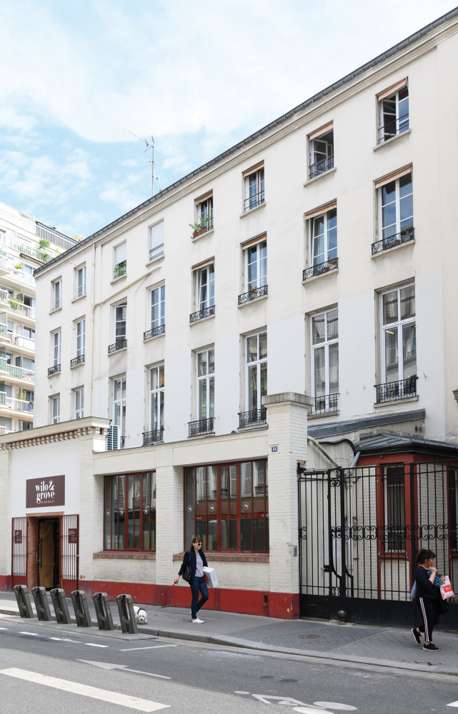 C’est dans un immeuble typique du quartier de la Bastille que les bureaux de Merci ont été...