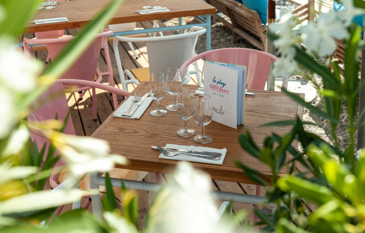 L’Hôtel Amour profite de l’été indien sur la Riviera.