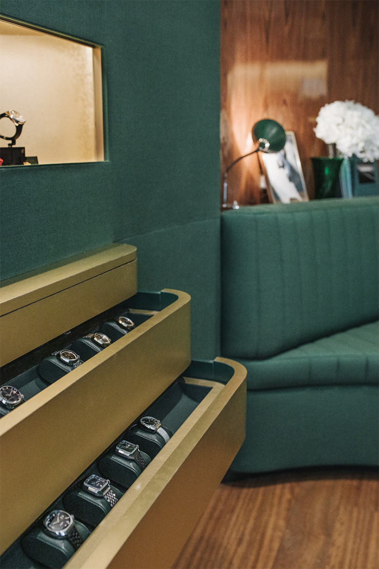 Le design de la boutique a été conçu par le studio Forest & Giaconia.