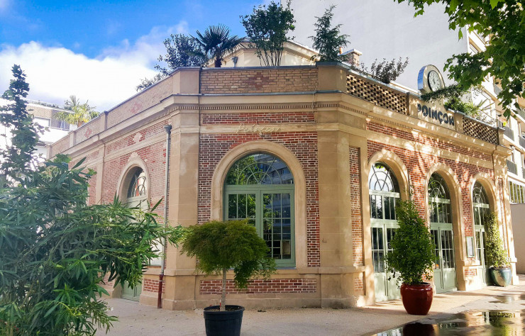 Poinçon s’est emparé d’une gare désaffectée.