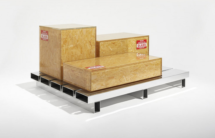 Table basse « Handle with Care », Alex Brokamp.