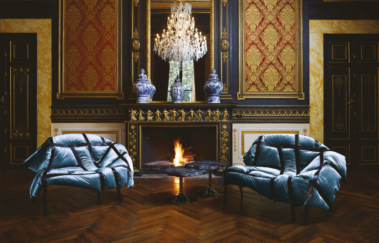 Fauteuils Sade, revêtus de velours et de cuir (2018, Edra).