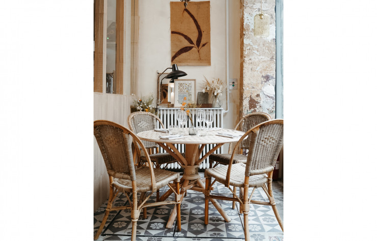 L’Avant-Poste est sans doute l’une des adresses parisiennes les plus réussies de la rentrée.