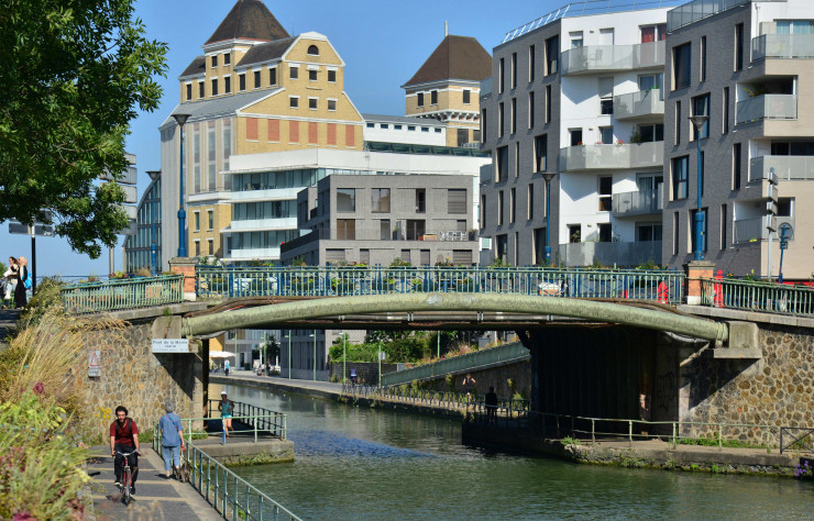 Des Grands Moulins à l’ouest aux Magasins généraux à l’est, le canal de l’Ourcq est devenu un lieu de vie et de rassemblement pour les Pantinois.
