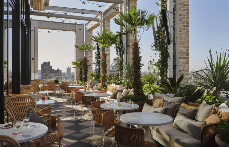 La terrasse du restaurant Seabird et sa vue imprenable sur Londres.