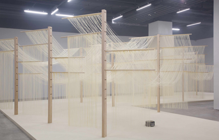 « Refresh, Sacrifice, New Hygiene, Infection, Clean, Robot, Air, Housekeeping, Cigarette, Dyson, Modern People. III » de Yu-Cheng Chou (2018).