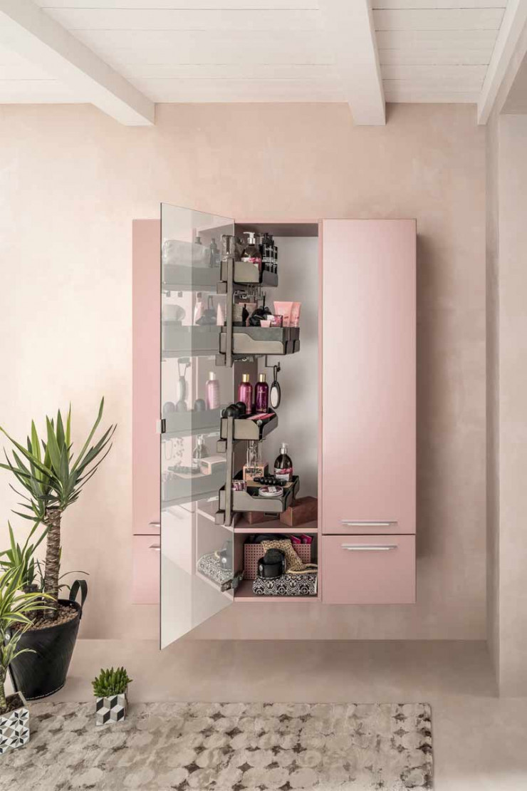 Le rituel du maquillage et du coiffage est en train de retrouver son rang, raison de plus pour lui réserver une place digne de ce nom, ce que propose Delpha avec son meuble coiffeuse Origine.