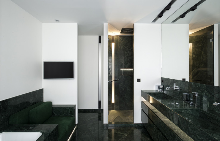 La salle de bains se la joue grand luxe !