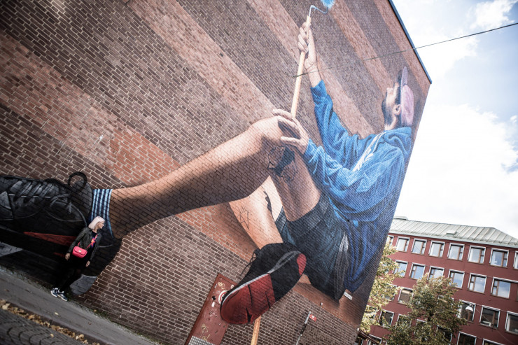 Art urbain sans limite dans les rues de la ville.