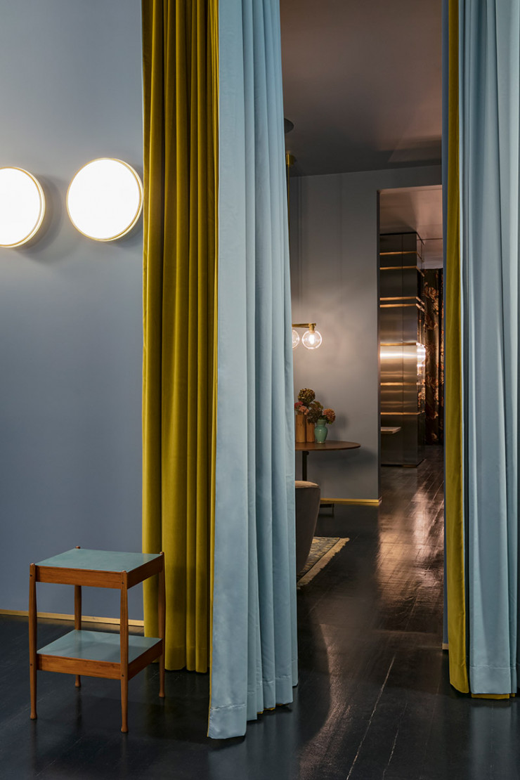 La nouvelle adresse londonienne incarne un repaire de collectionneurs aux allures de vieille demeure très chic.