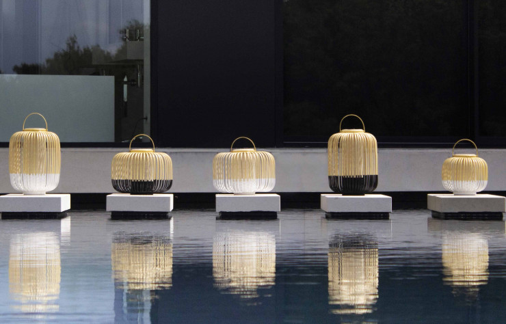 Arik Levy propose Take a Way, chez Forestier, une baladeuse outdoor, sans fil, réalisée en bambou et déclinée en trois formats.