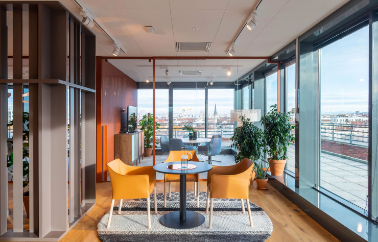 Salle de réunion pour quatre avec vue sur Lyon…