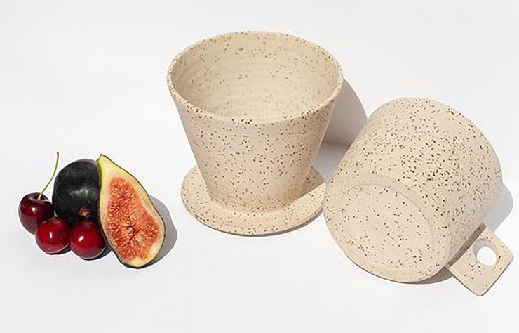 Set à café « Kandinsky » du studio Clarina Ceramics, fondé par Clara Guttiérrez.