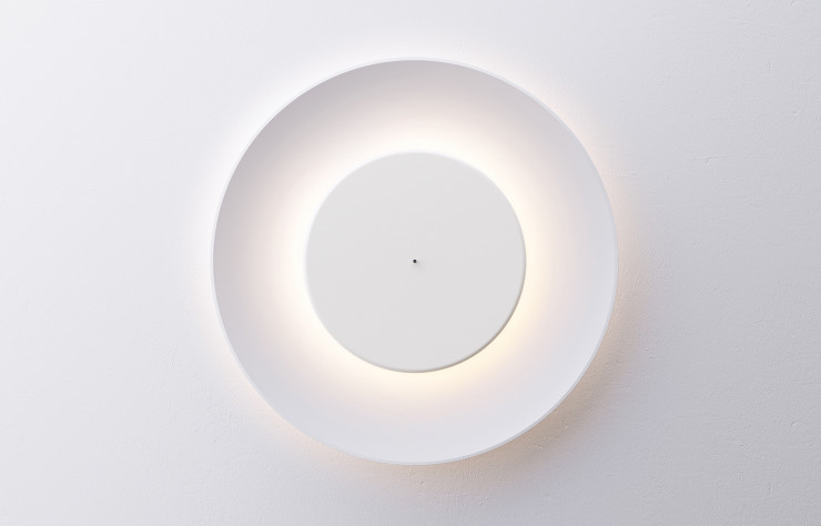 Développée par Ferréol Babin lors de son diplôme, Lunaire est éditée depuis 2013 chez Fontana Arte.